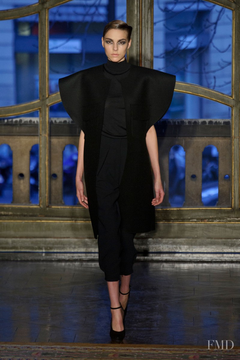 Amaya Arzuaga fashion show for Autumn/Winter 2013