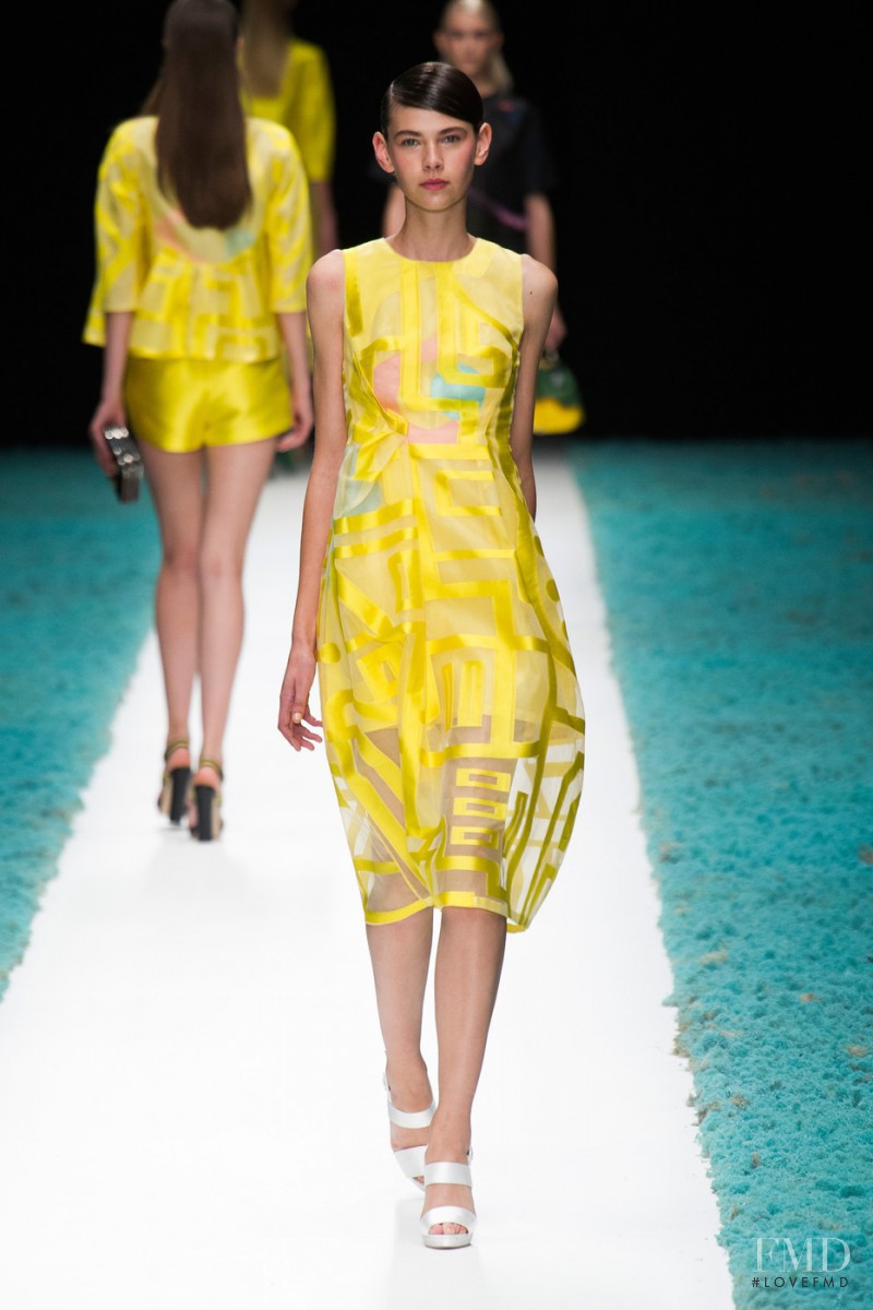 Shiatzy Chen fashion show for Spring/Summer 2015