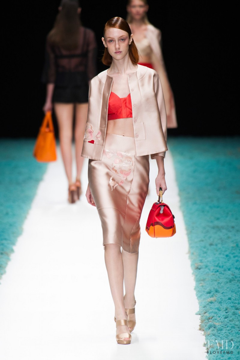 Shiatzy Chen fashion show for Spring/Summer 2015