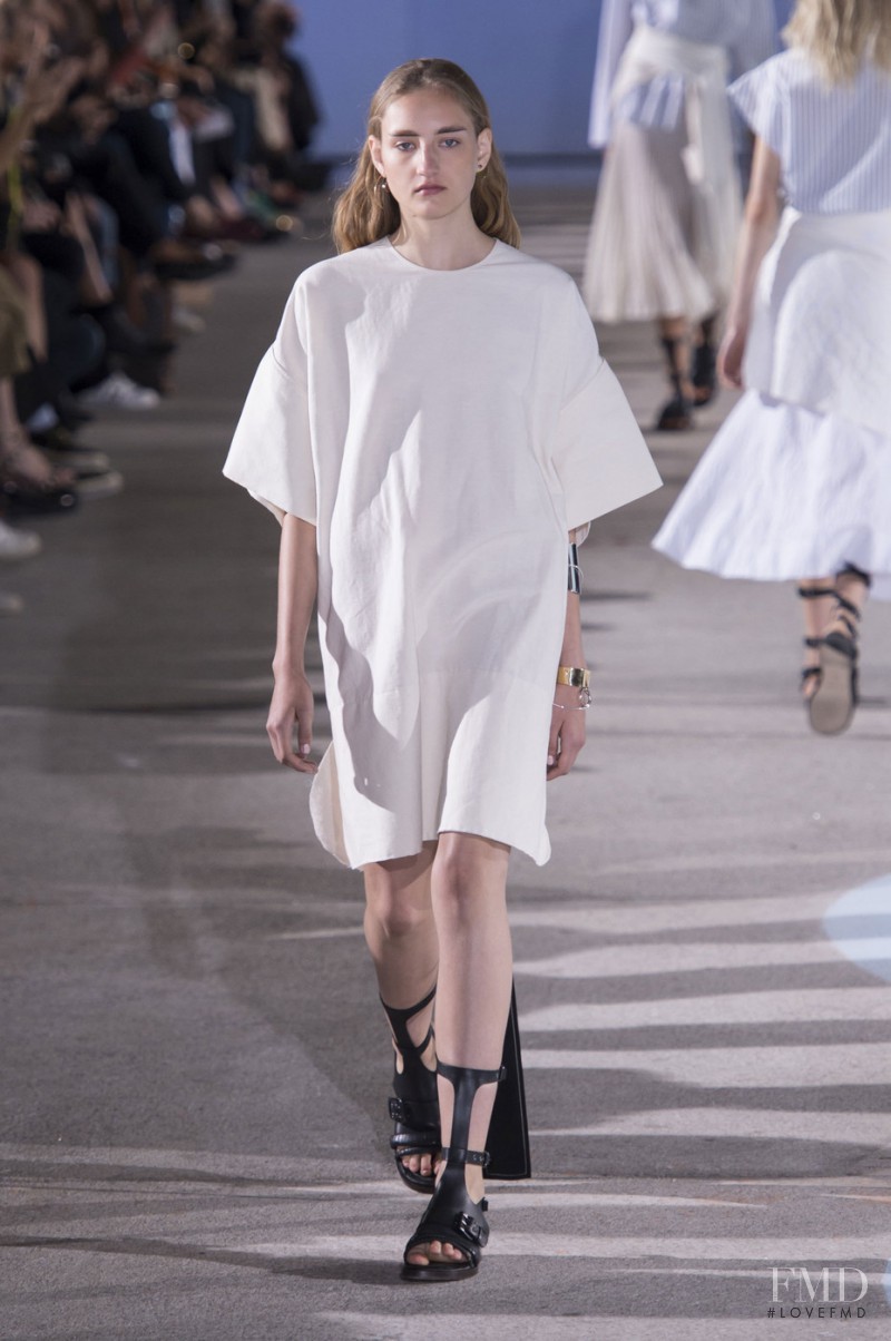 Agnes Nieske featured in  the Cedric Charlier fashion show for Spring/Summer 2016
