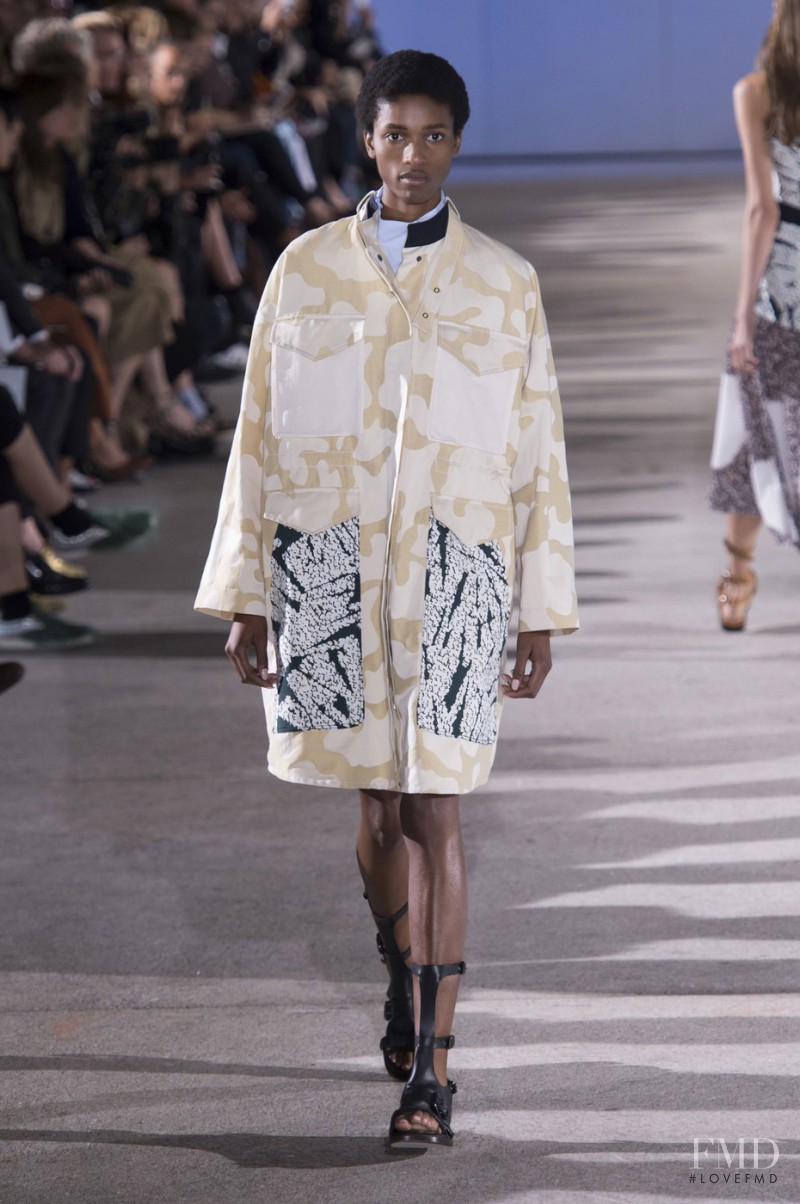 Cedric Charlier fashion show for Spring/Summer 2016