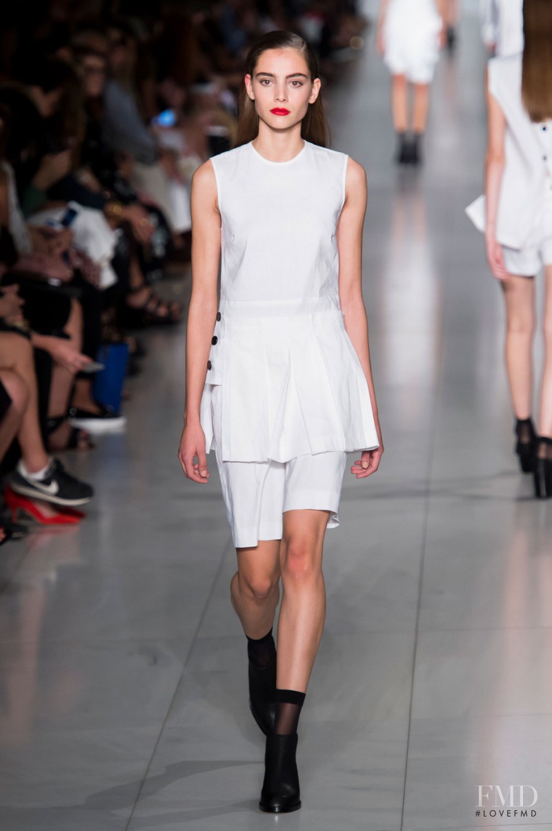 DKNY fashion show for Spring/Summer 2016