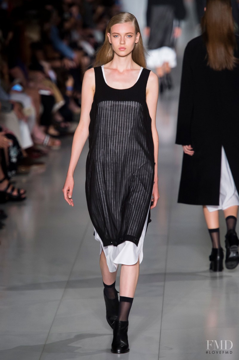 DKNY fashion show for Spring/Summer 2016