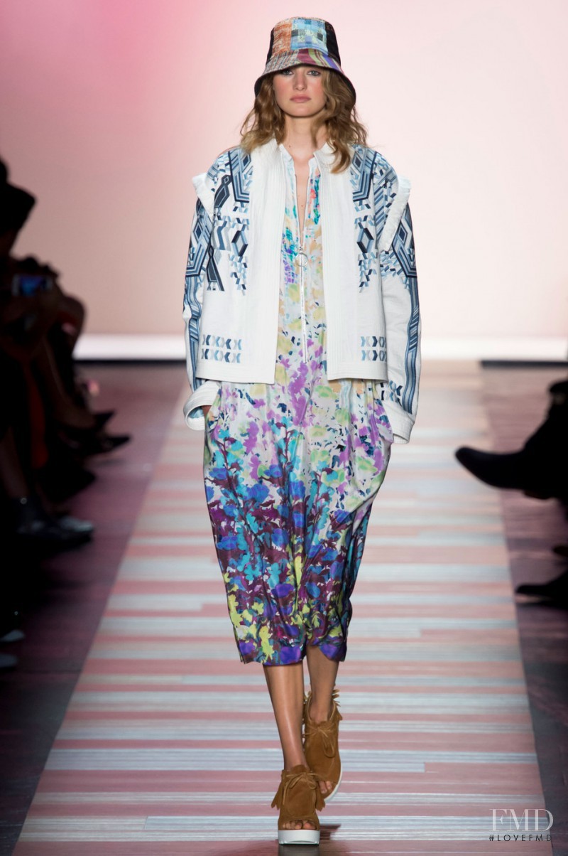 BCBG By Max Azria fashion show for Spring/Summer 2016