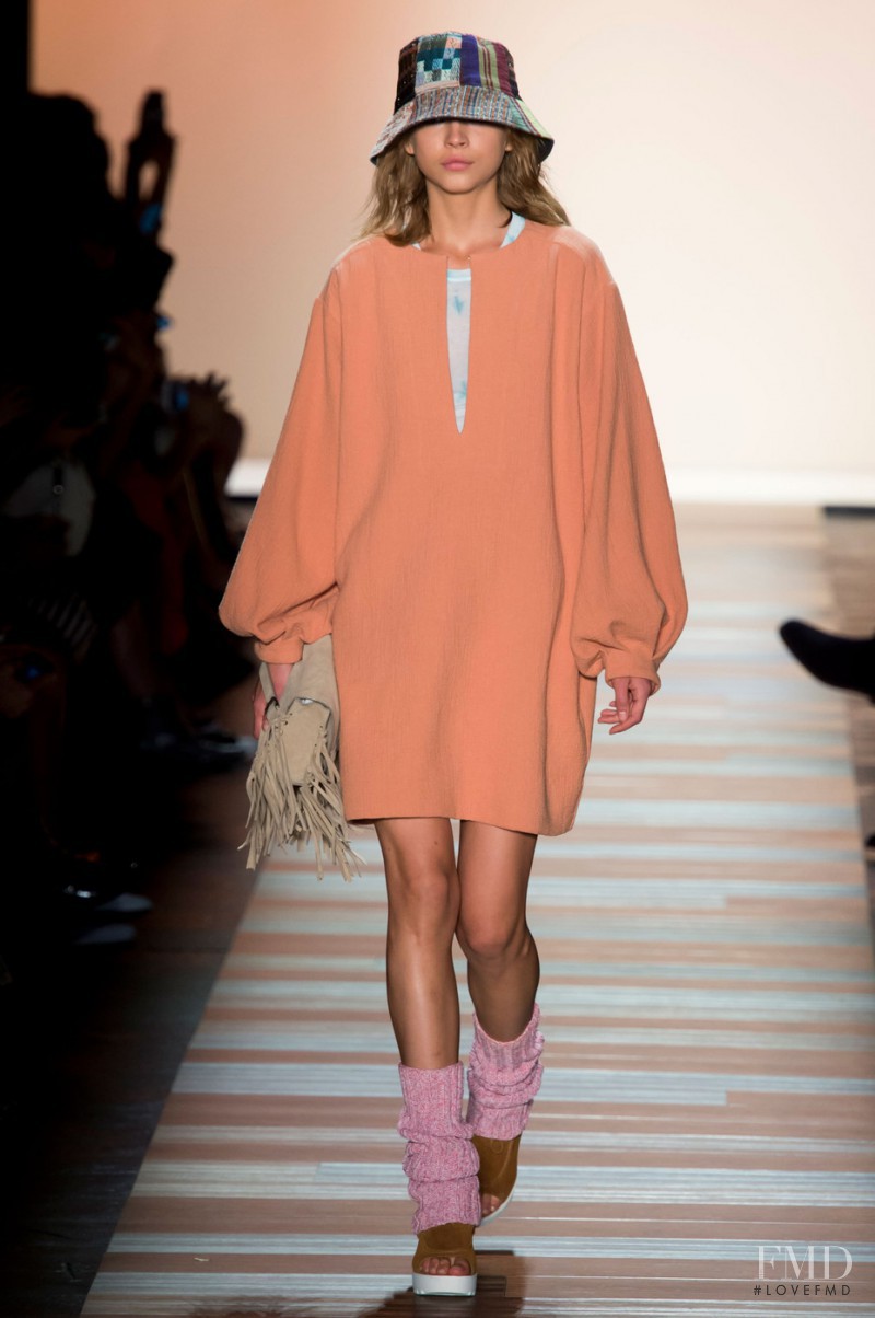 BCBG By Max Azria fashion show for Spring/Summer 2016