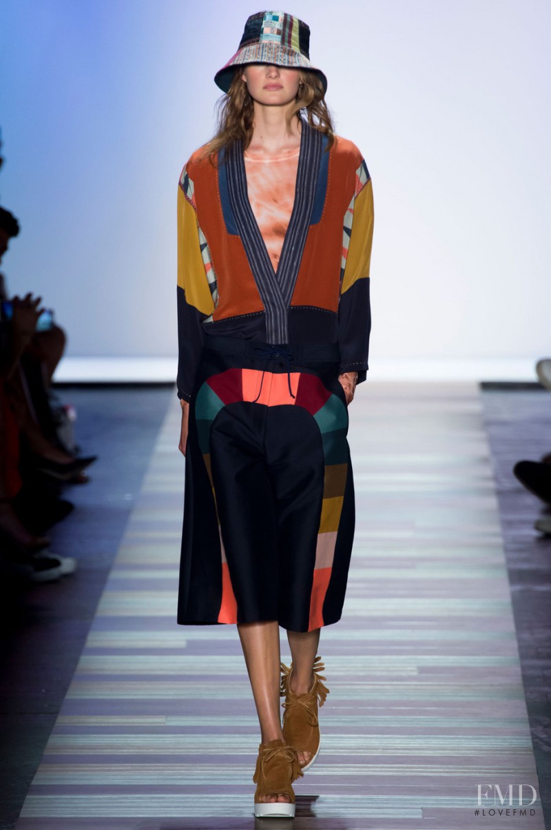 BCBG By Max Azria fashion show for Spring/Summer 2016