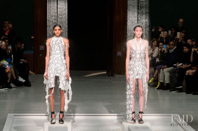 Hussein Chalayan fashion show for Spring/Summer 2016