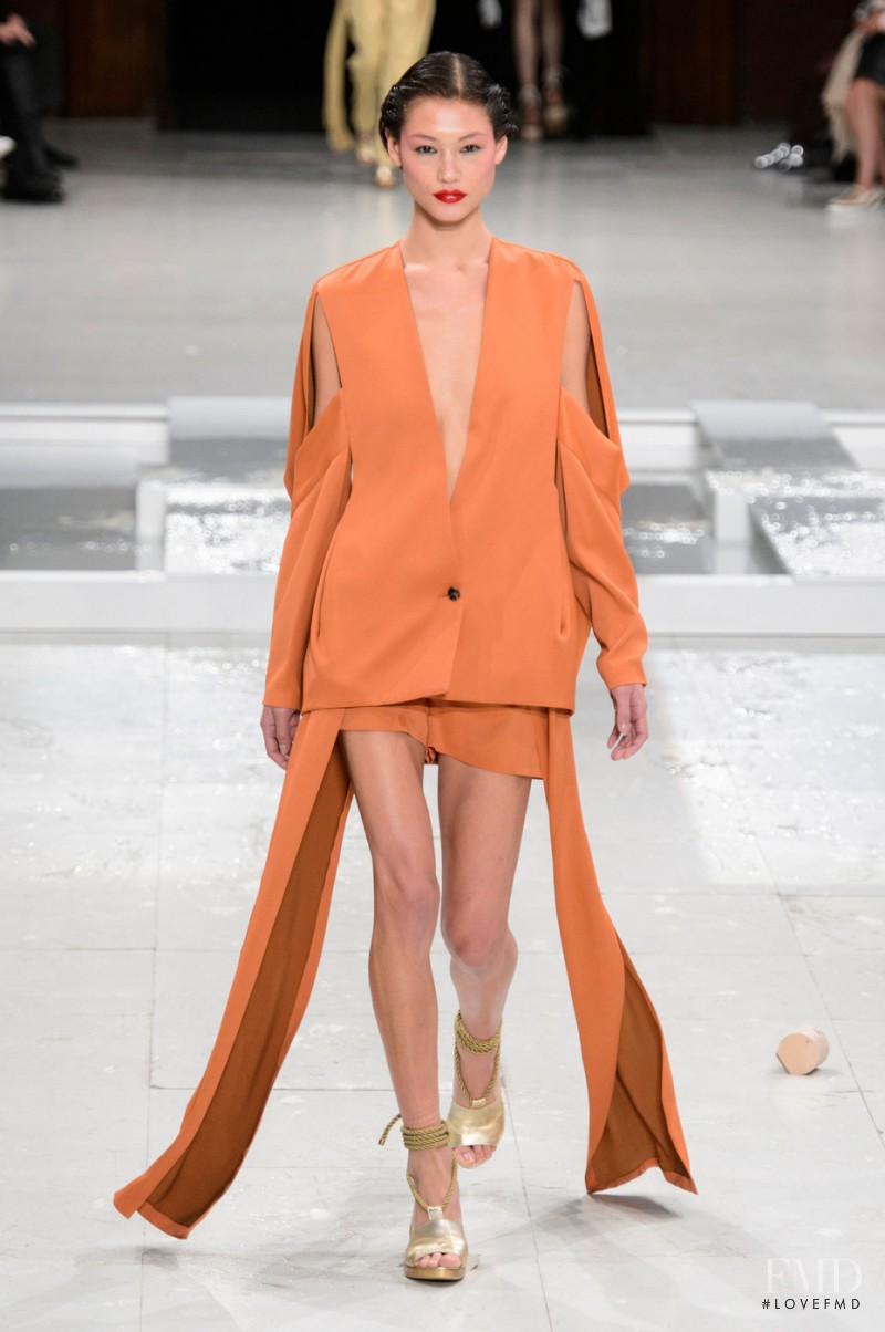 Hussein Chalayan fashion show for Spring/Summer 2016