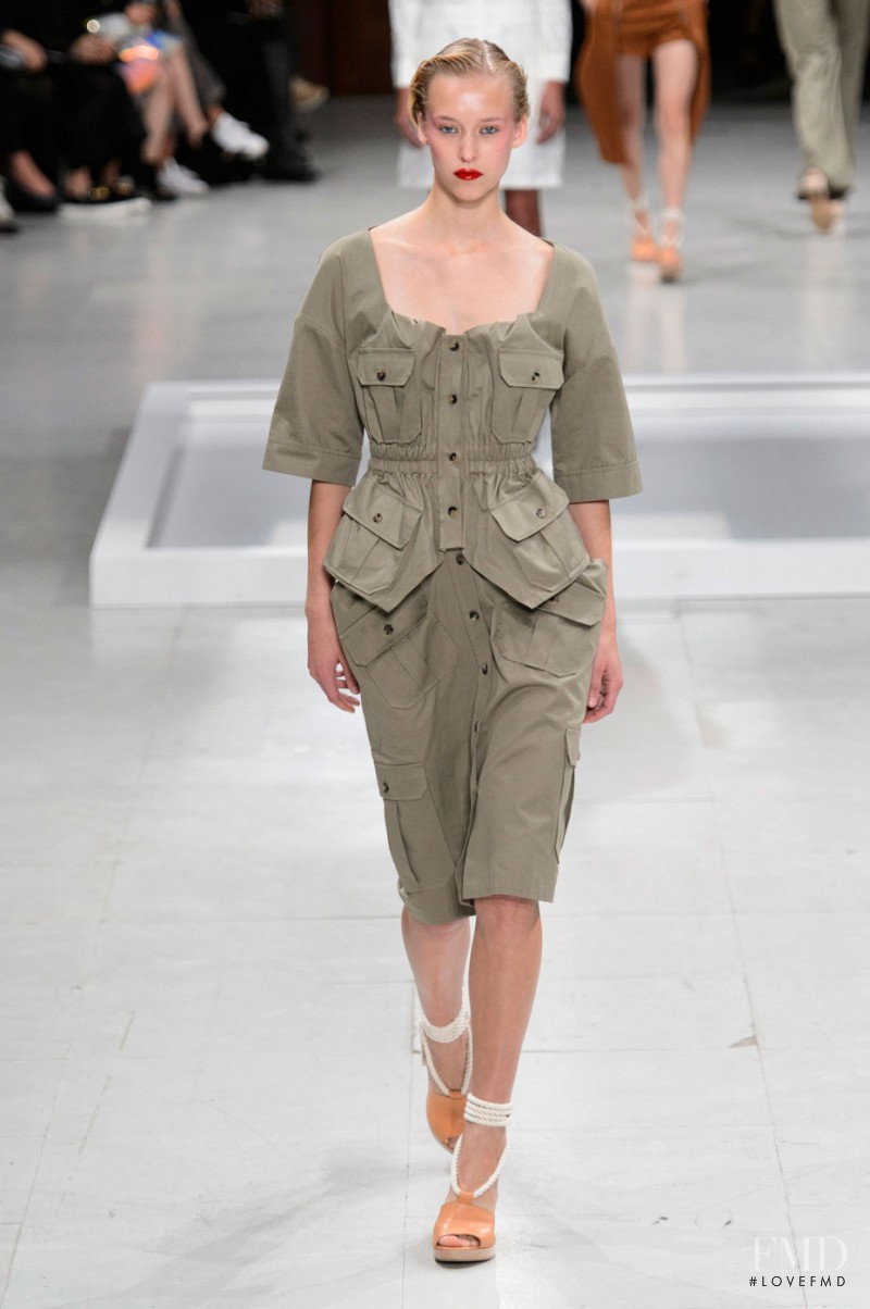 Hussein Chalayan fashion show for Spring/Summer 2016