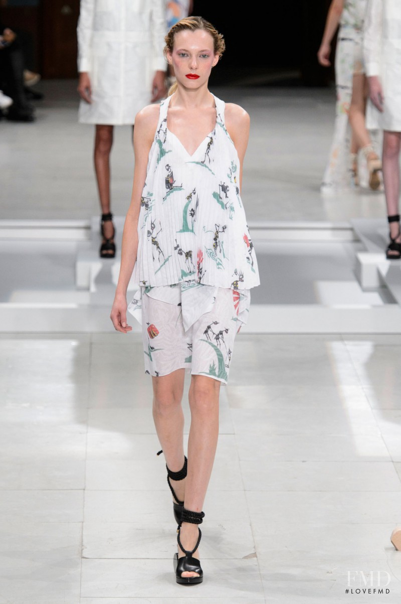 Zlata Semenko featured in  the Hussein Chalayan fashion show for Spring/Summer 2016