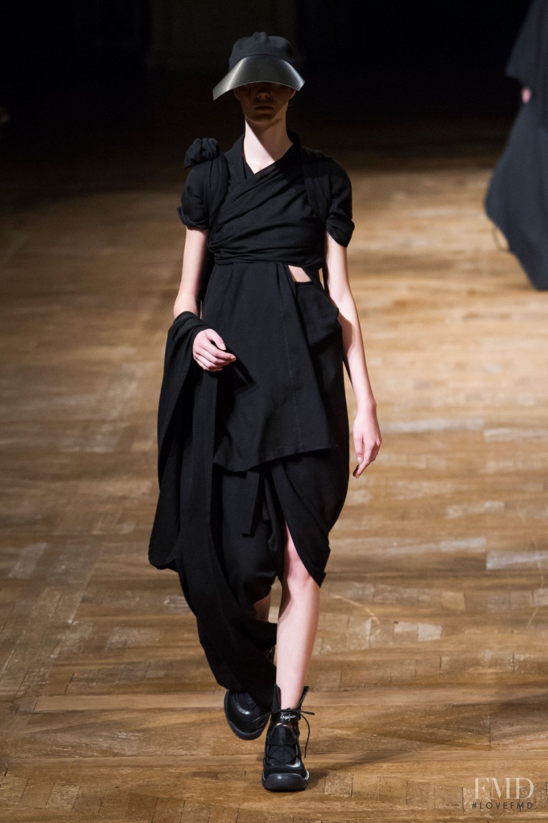 Yohji Yamamoto fashion show for Spring/Summer 2016