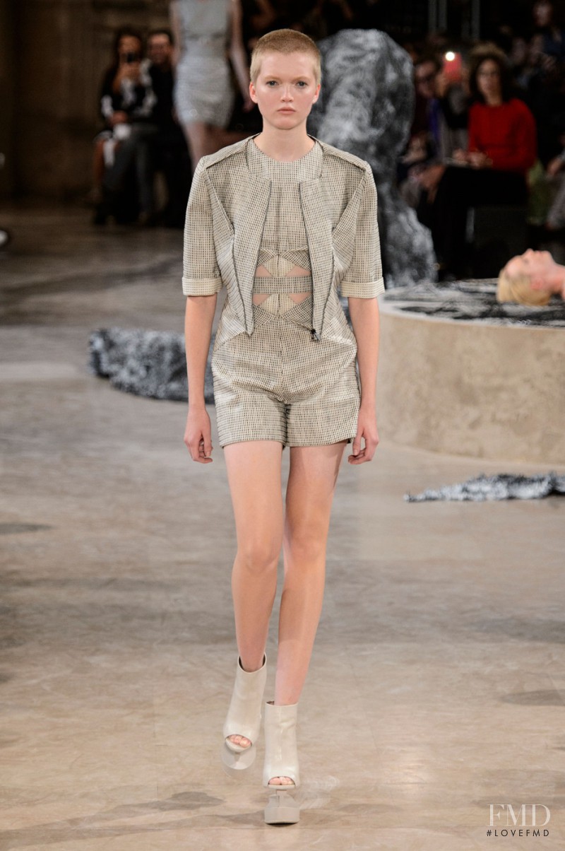 Ruth Bell featured in  the Iris Van Herpen fashion show for Spring/Summer 2016