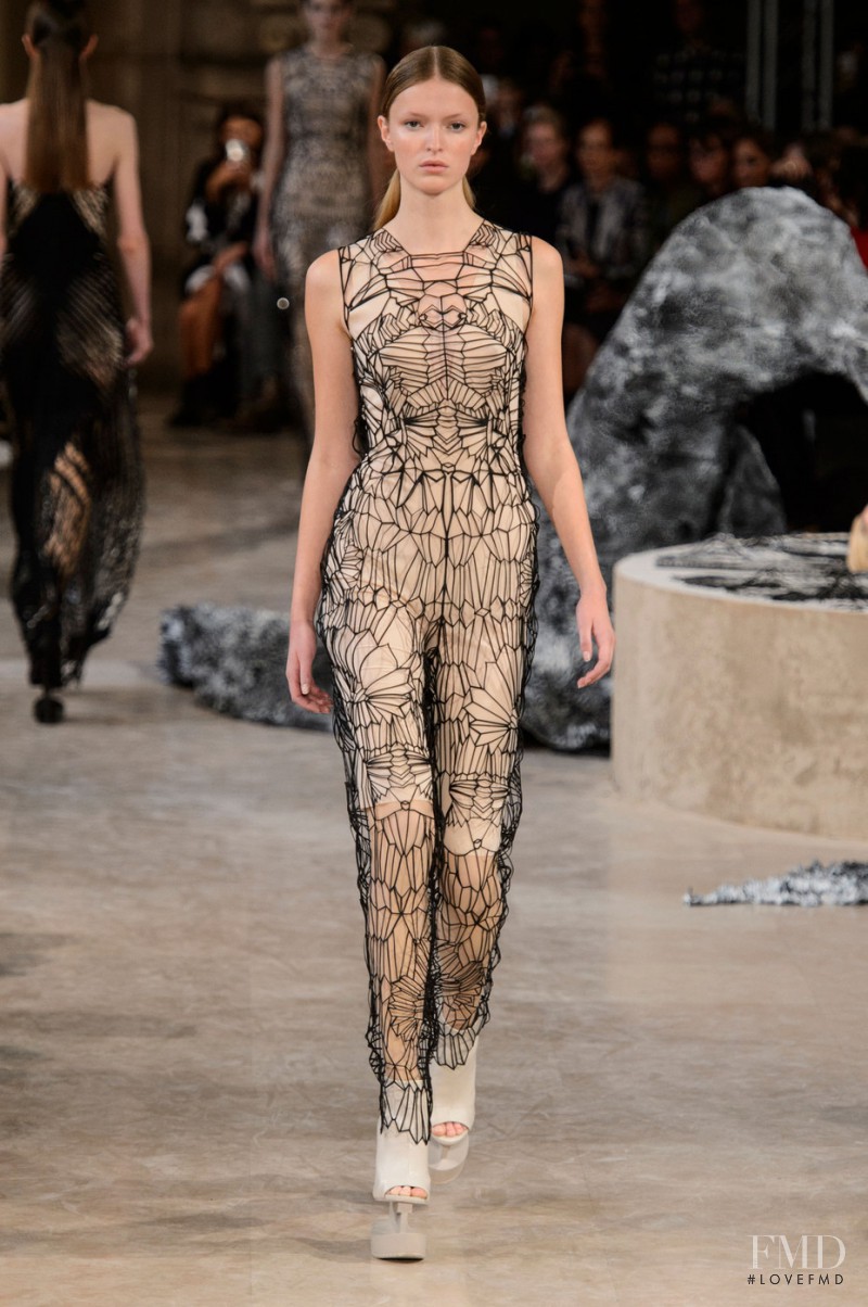 Iris Van Herpen fashion show for Spring/Summer 2016