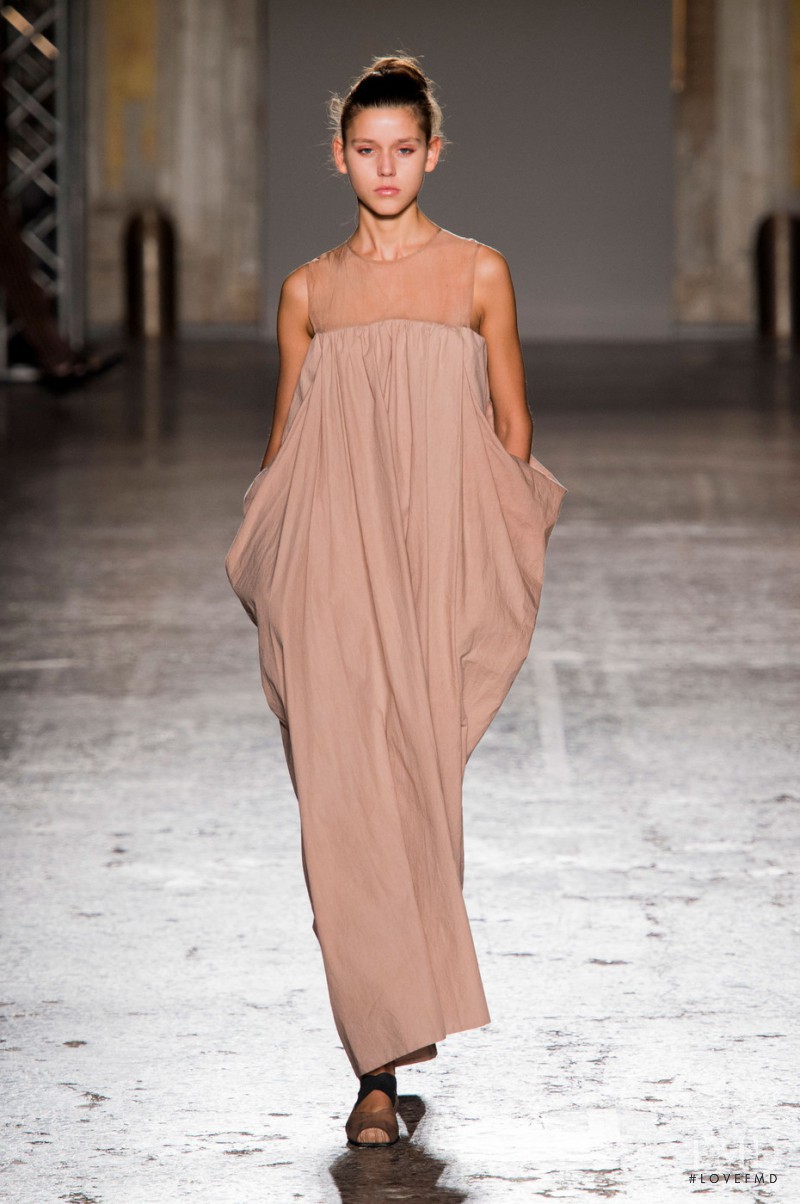 Vivienne Rohner featured in  the Uma Wang fashion show for Spring/Summer 2016