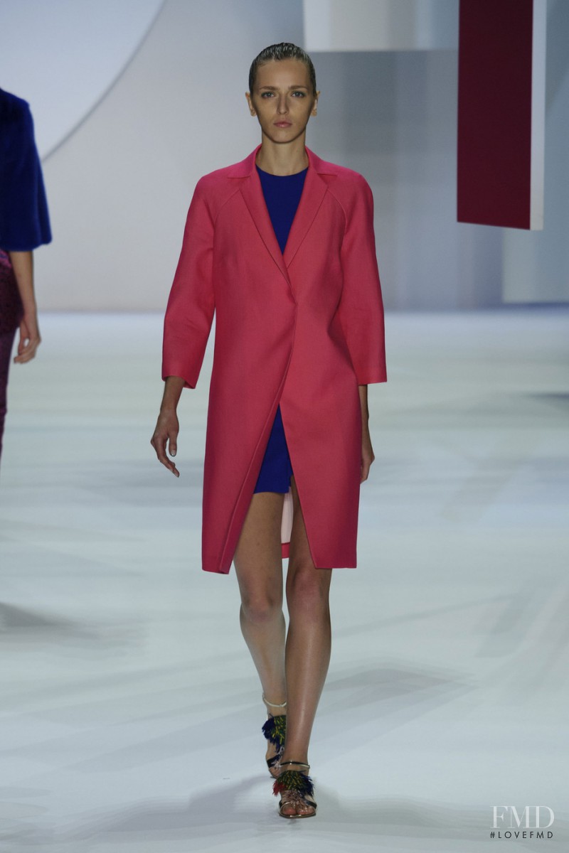 Sasha Antonowskaia featured in  the Monique Lhuillier fashion show for Spring/Summer 2016