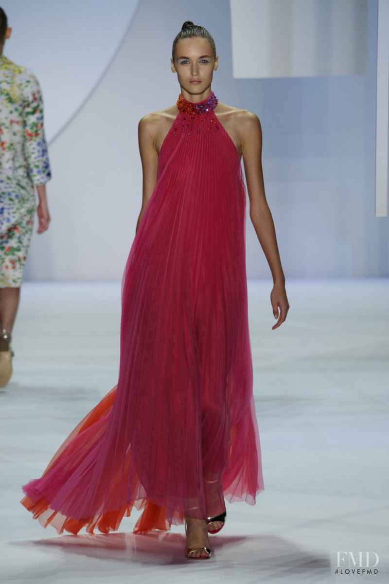 Stasha Yatchuk featured in  the Monique Lhuillier fashion show for Spring/Summer 2016