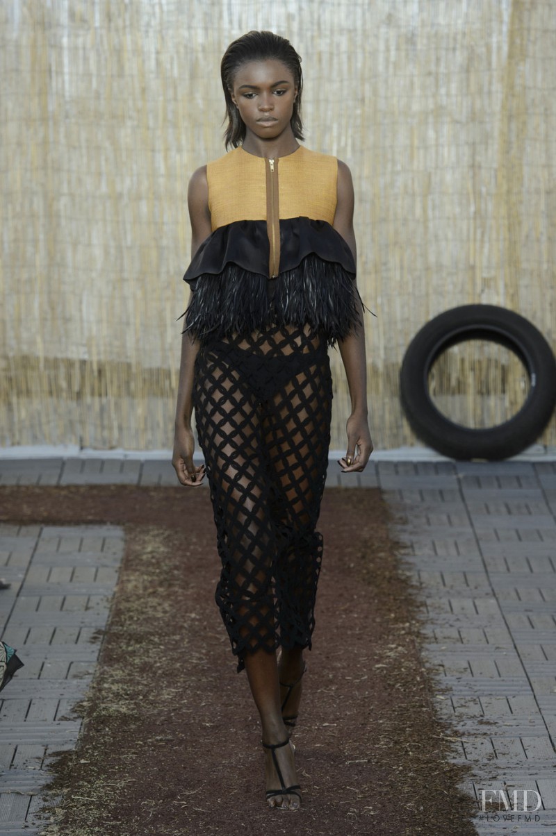 Leomie Anderson featured in  the Sophie Theallet fashion show for Spring/Summer 2016