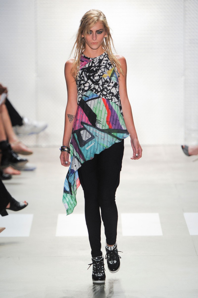 Nicole Miller fashion show for Spring/Summer 2016