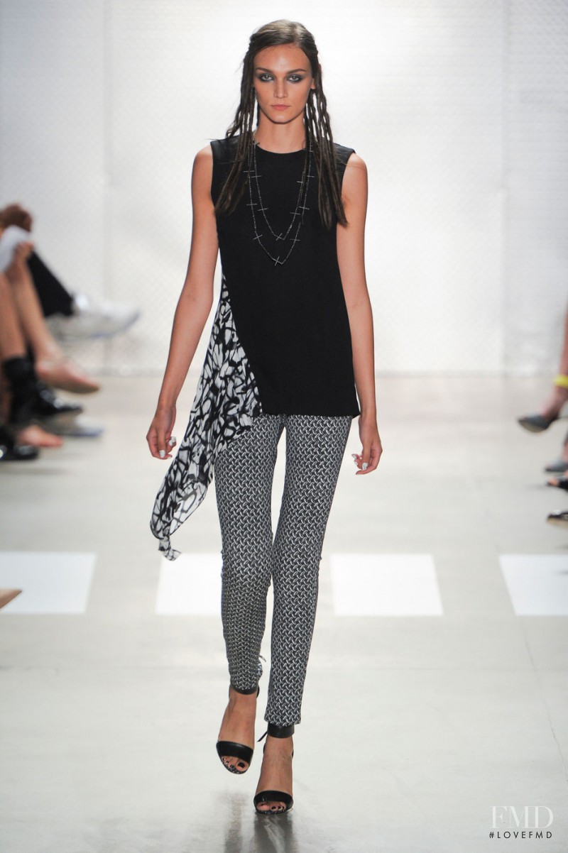 Nicole Miller fashion show for Spring/Summer 2016