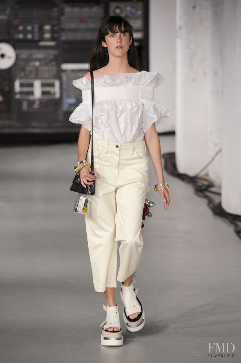 MM6 Maison Martin Margiela fashion show for Spring/Summer 2016