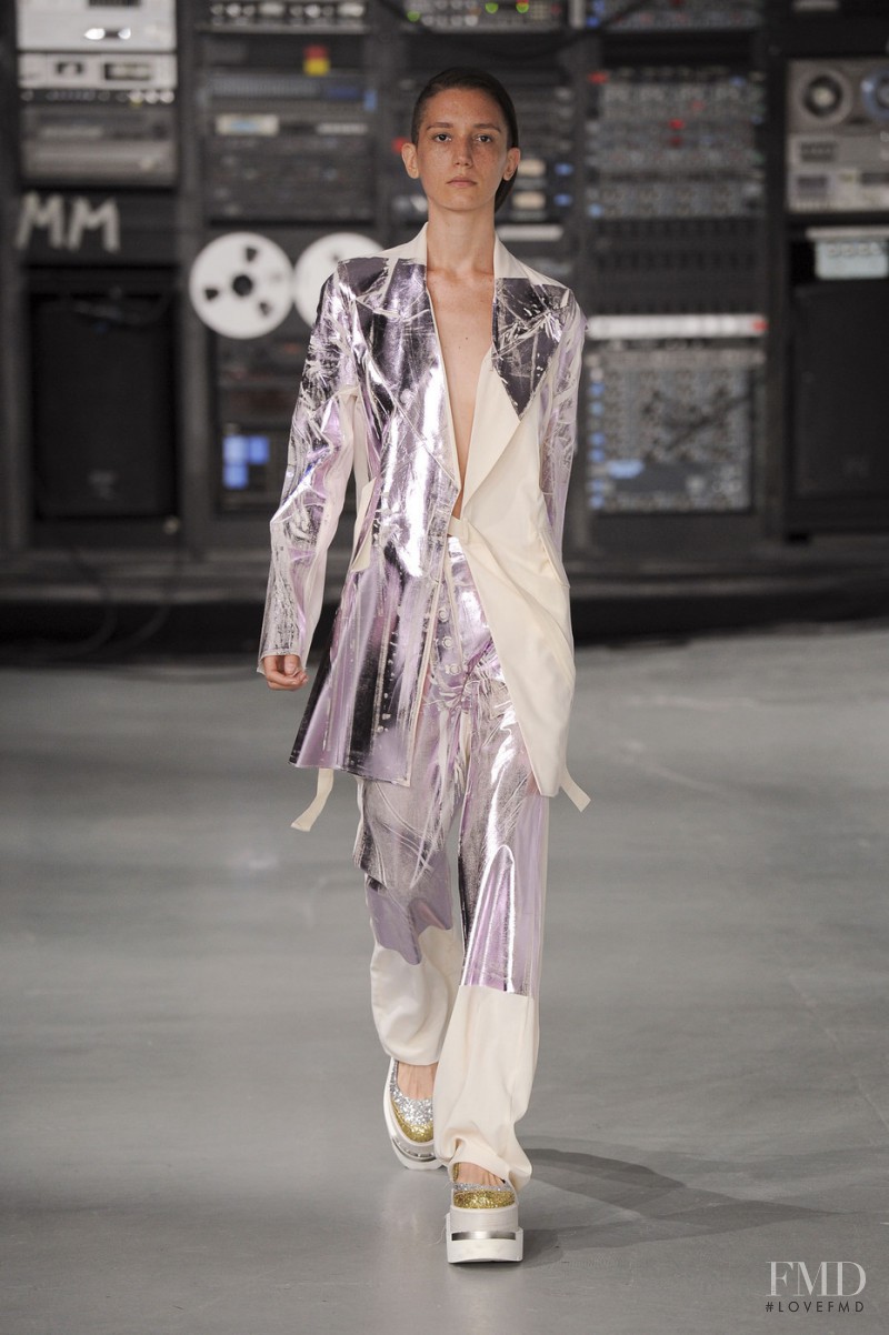 MM6 Maison Martin Margiela fashion show for Spring/Summer 2016