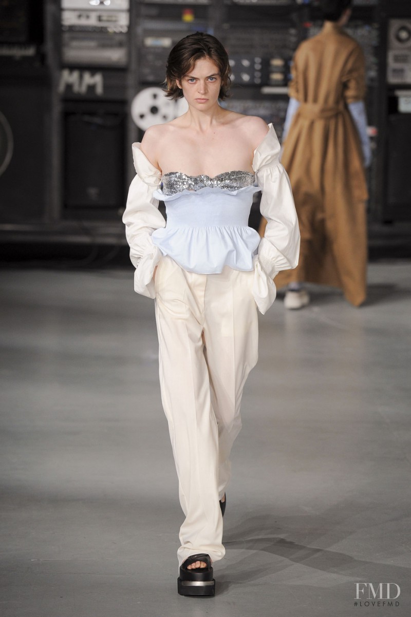 MM6 Maison Martin Margiela fashion show for Spring/Summer 2016