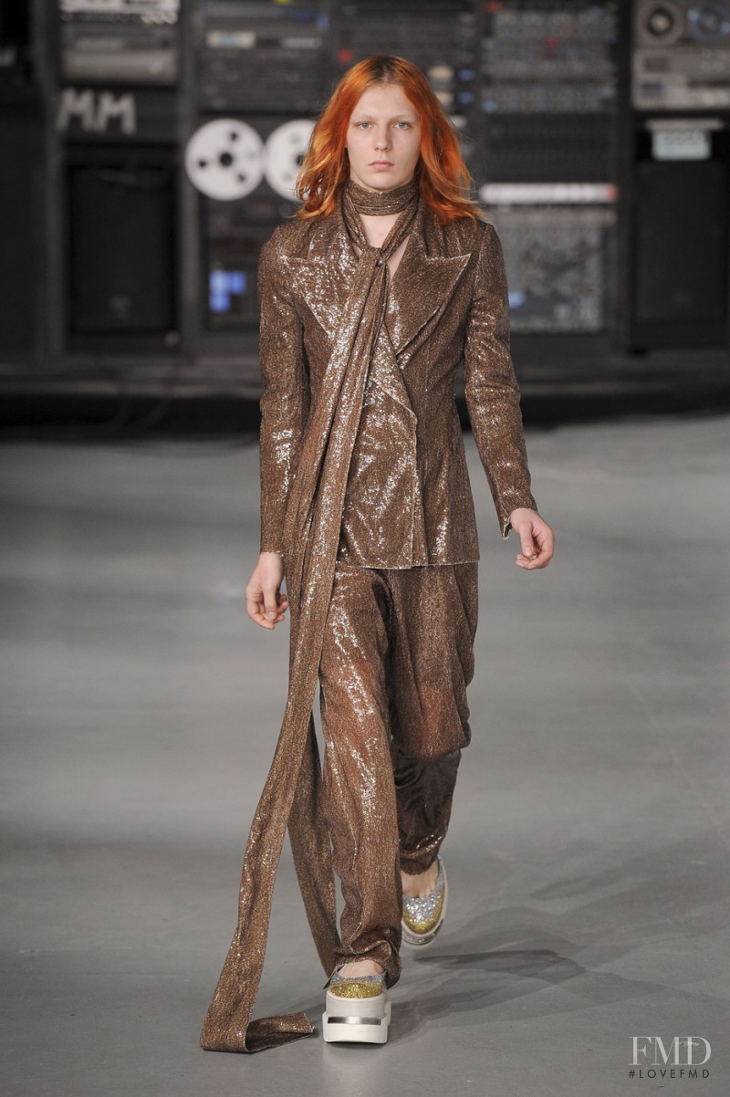 MM6 Maison Martin Margiela fashion show for Spring/Summer 2016