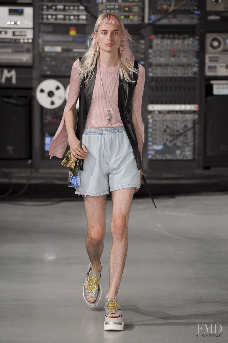 MM6 Maison Martin Margiela fashion show for Spring/Summer 2016