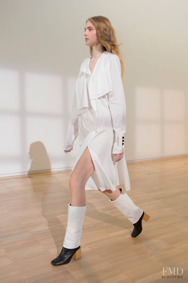 Madison Whittaker featured in  the Christophe Lemaire fashion show for Spring/Summer 2016