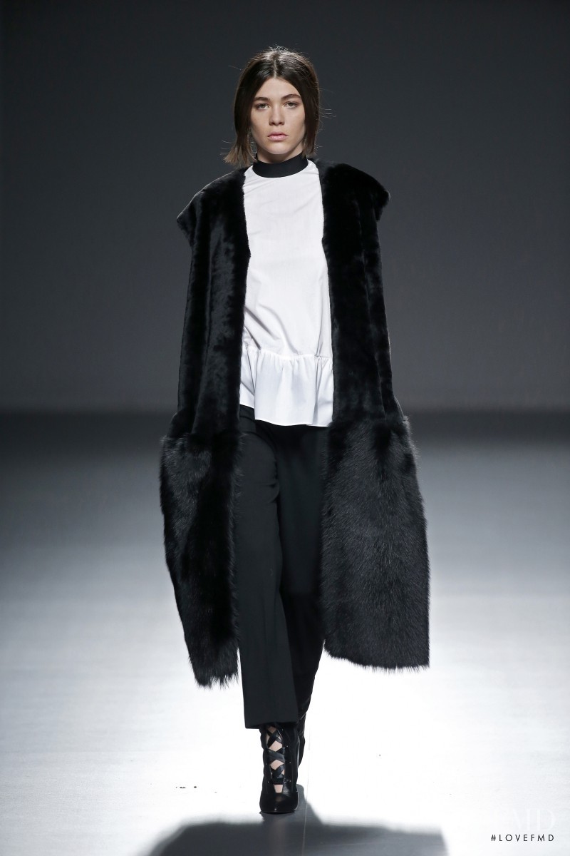 Steffy Argelich featured in  the Angel Schlesser fashion show for Autumn/Winter 2015