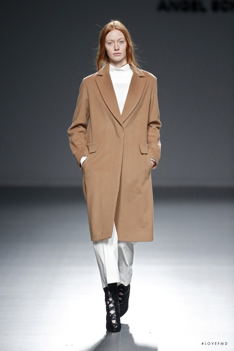 Angel Schlesser fashion show for Autumn/Winter 2015