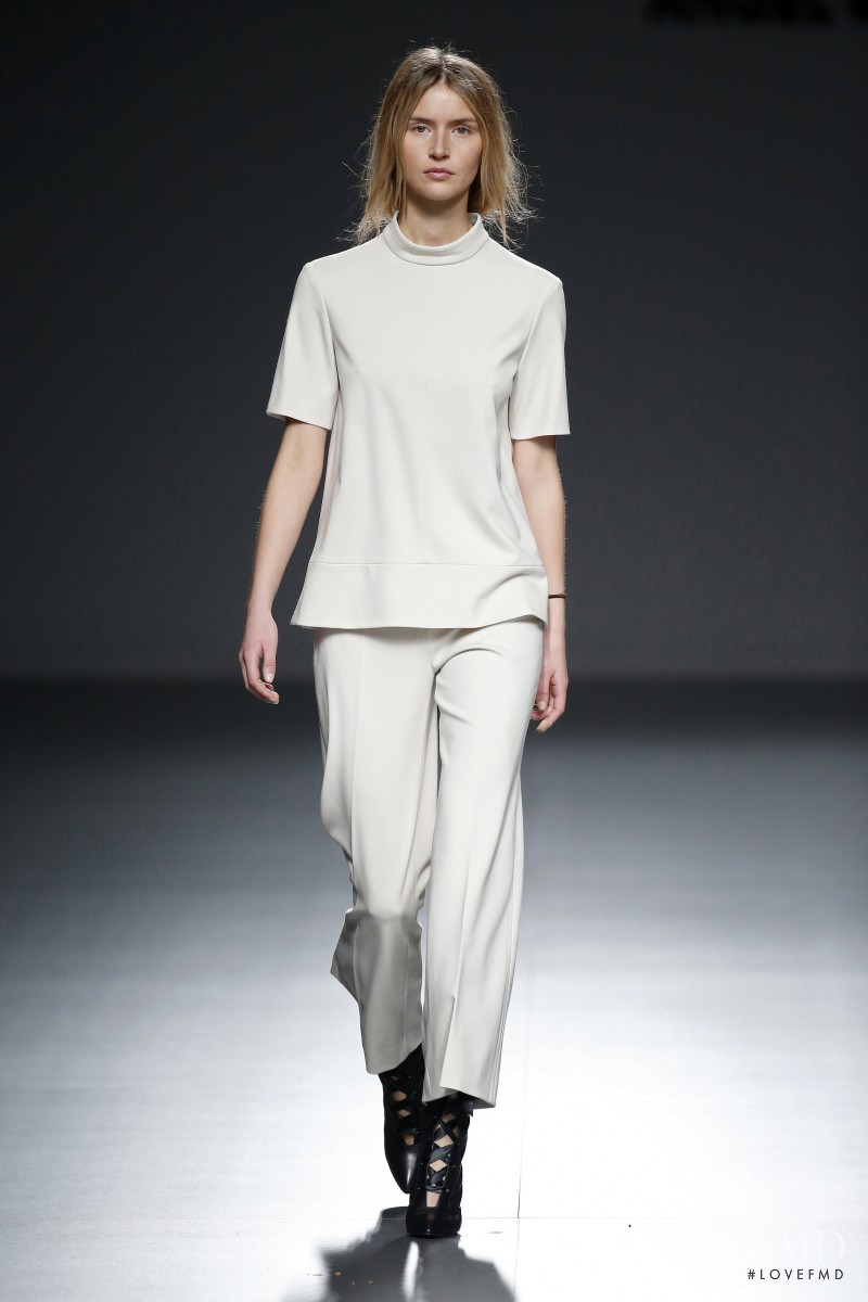 Angel Schlesser fashion show for Autumn/Winter 2015