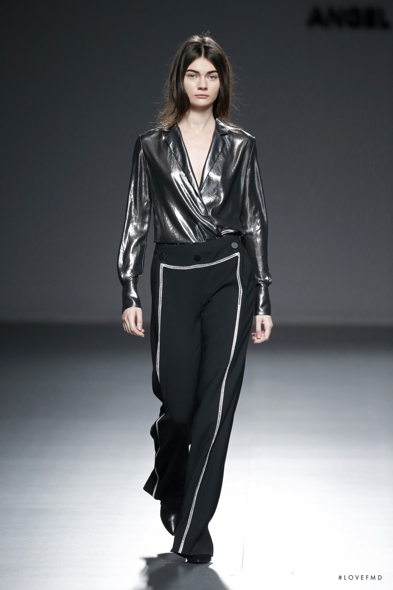 Angel Schlesser fashion show for Autumn/Winter 2015