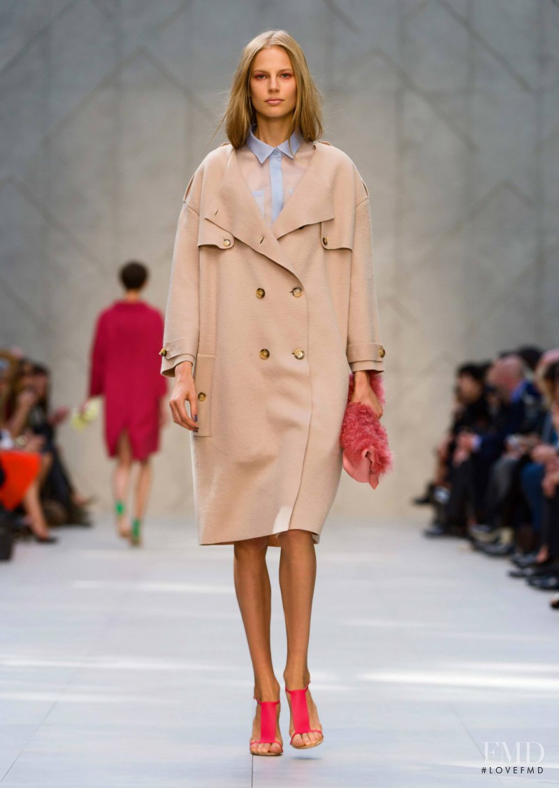 Elisabeth Erm featured in  the Burberry Prorsum fashion show for Spring/Summer 2014