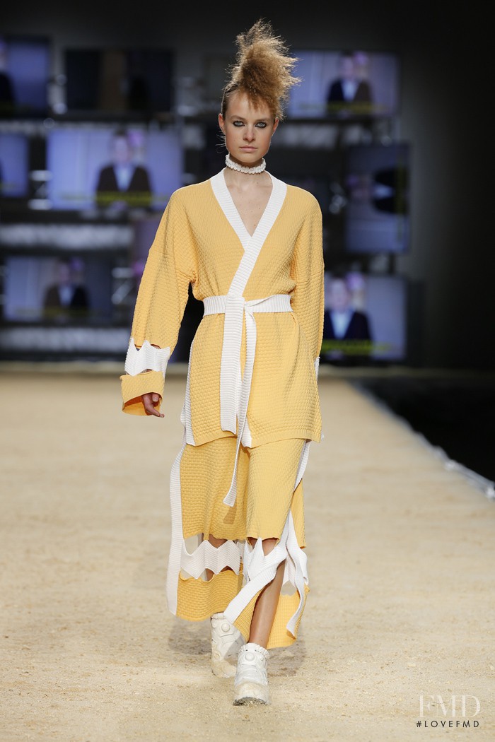 Maria Ke Fisherman fashion show for Spring/Summer 2016