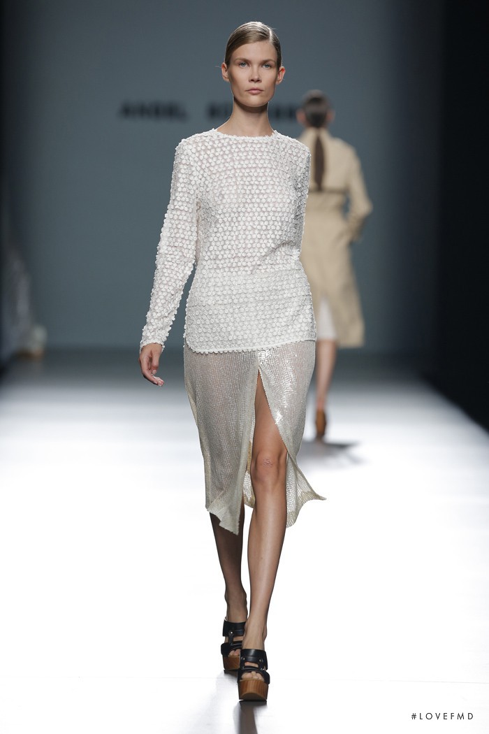 Angel Schlesser fashion show for Spring/Summer 2016