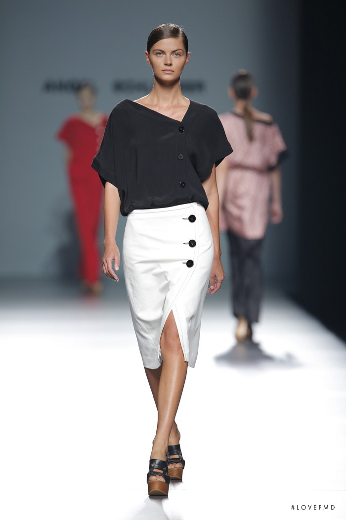 Angel Schlesser fashion show for Spring/Summer 2016