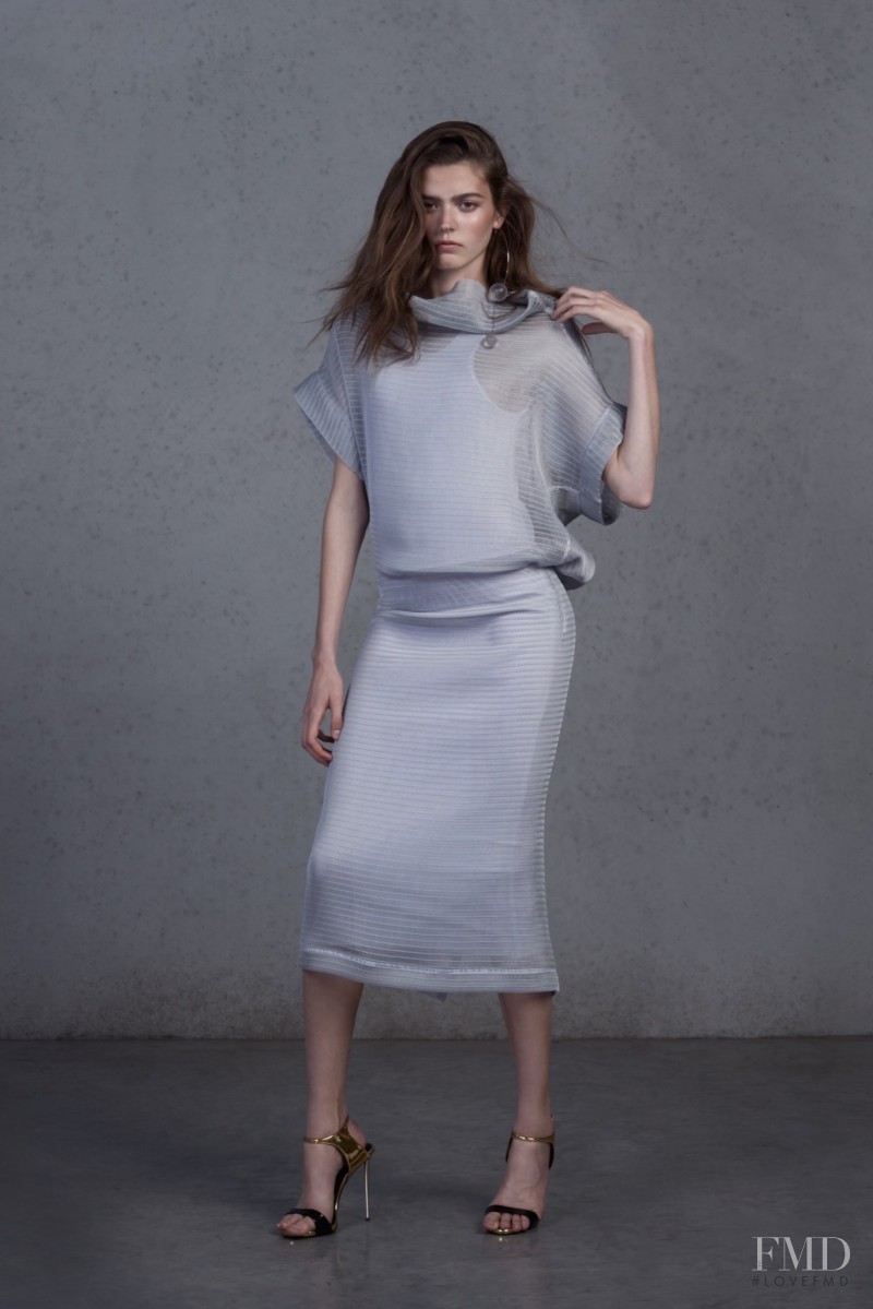 Lara Carter featured in  the Toni Maticevski fashion show for Resort 2016