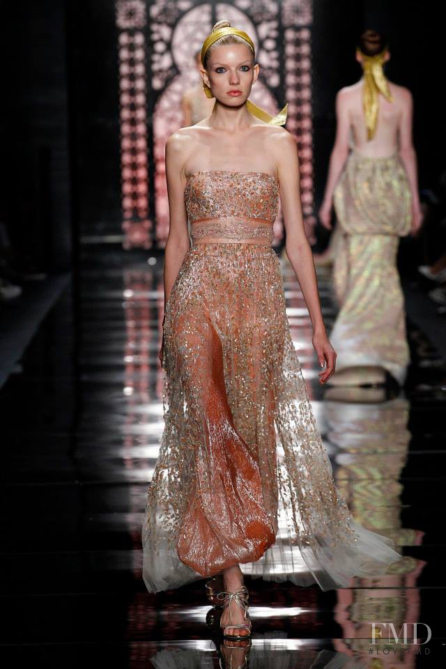 Barbora Bruskova featured in  the Reem Acra fashion show for Spring/Summer 2016