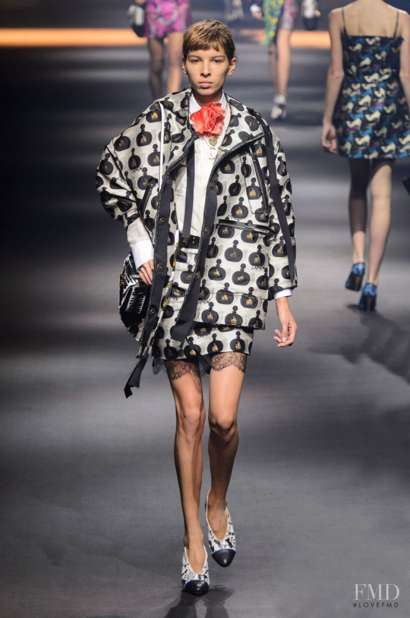 Alice Metza featured in  the Lanvin fashion show for Spring/Summer 2016