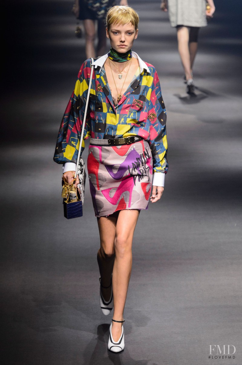 Roos Abels featured in  the Lanvin fashion show for Spring/Summer 2016