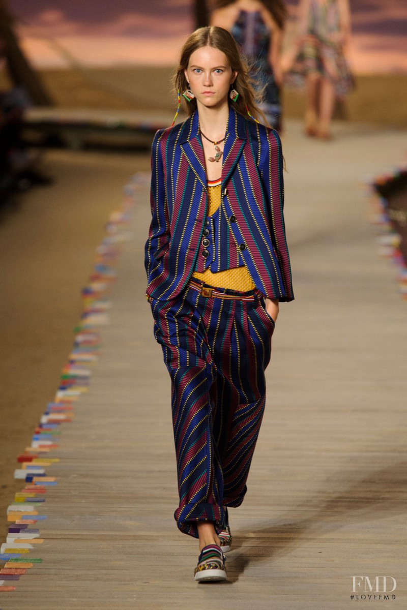Julie Hoomans featured in  the Tommy Hilfiger fashion show for Spring/Summer 2016