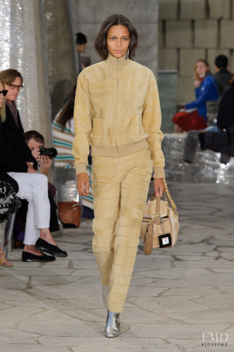 Binx Walton featured in  the Loewe fashion show for Spring/Summer 2016