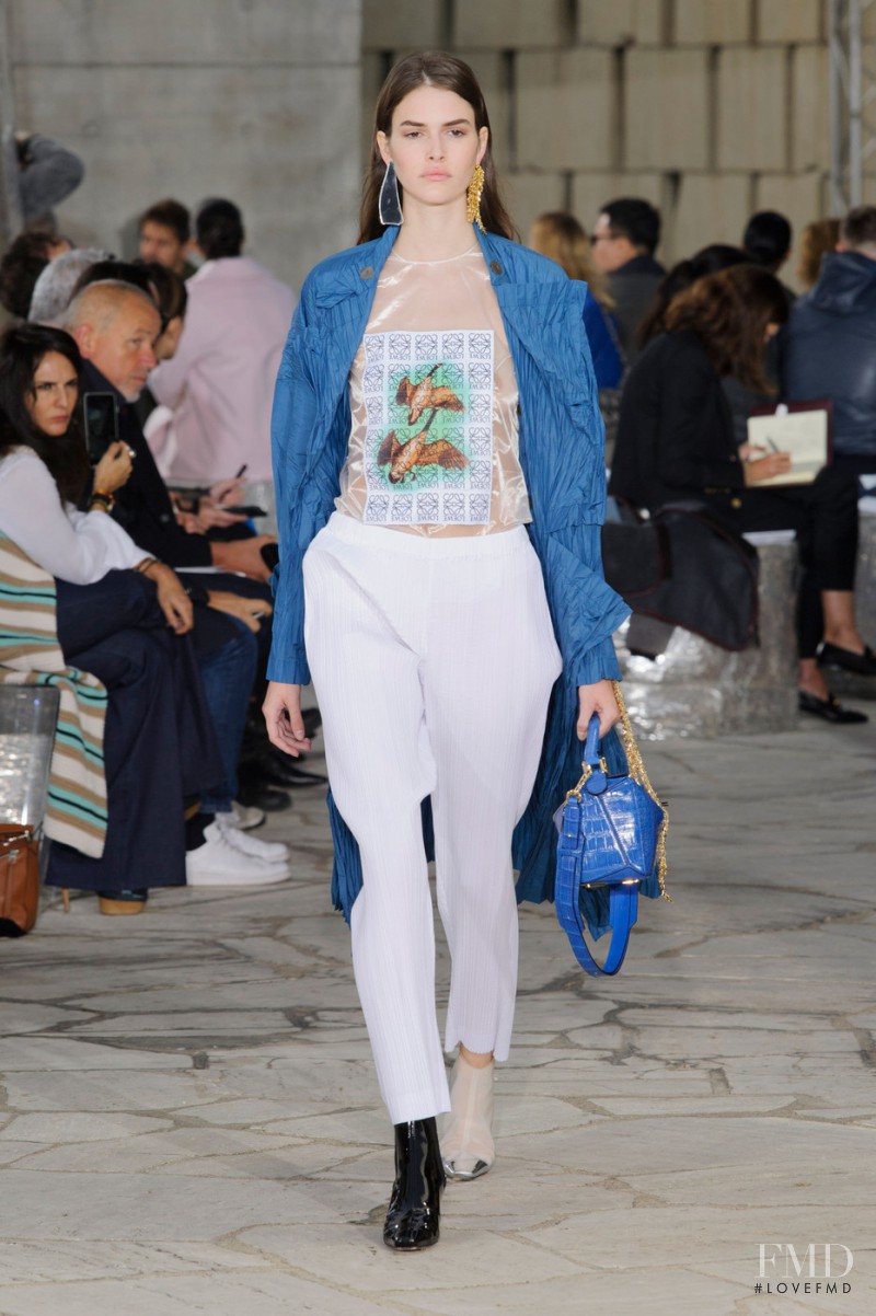 Vanessa Moody featured in  the Loewe fashion show for Spring/Summer 2016