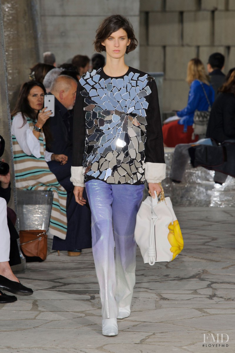 Marte Mei van Haaster featured in  the Loewe fashion show for Spring/Summer 2016