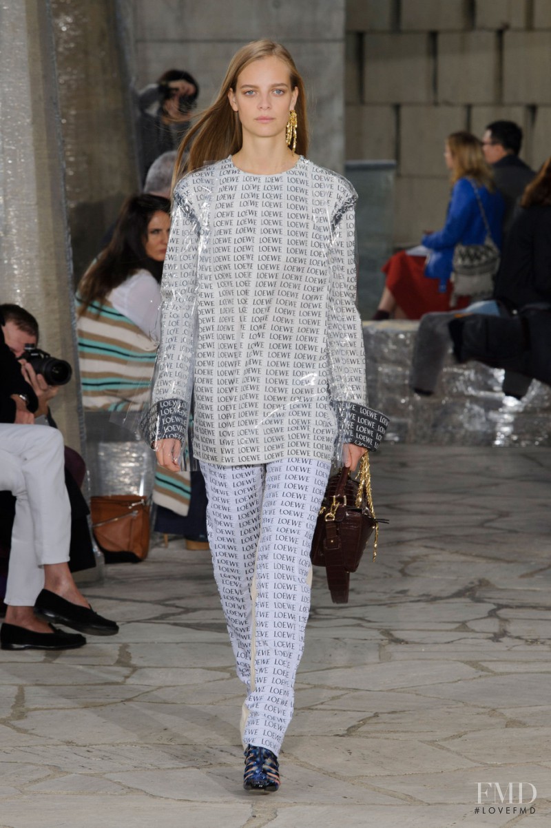 Ine Neefs featured in  the Loewe fashion show for Spring/Summer 2016