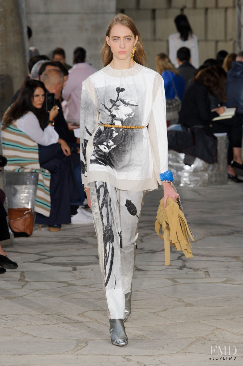 Lia Pavlova featured in  the Loewe fashion show for Spring/Summer 2016