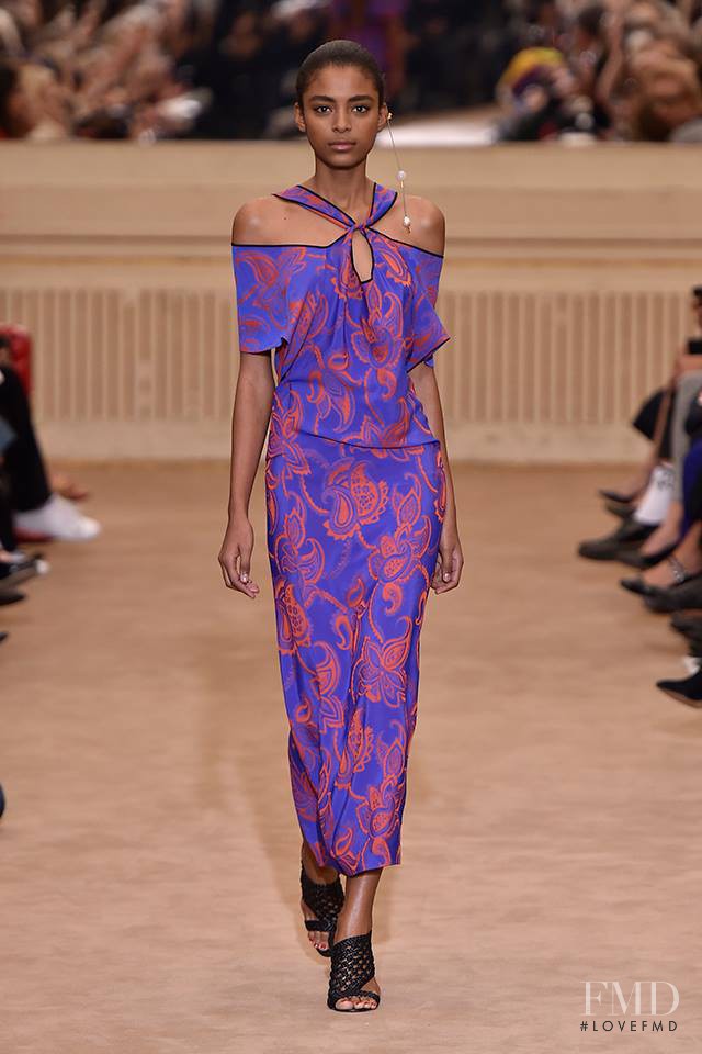 Alécia Morais featured in  the Roland Mouret fashion show for Spring/Summer 2016