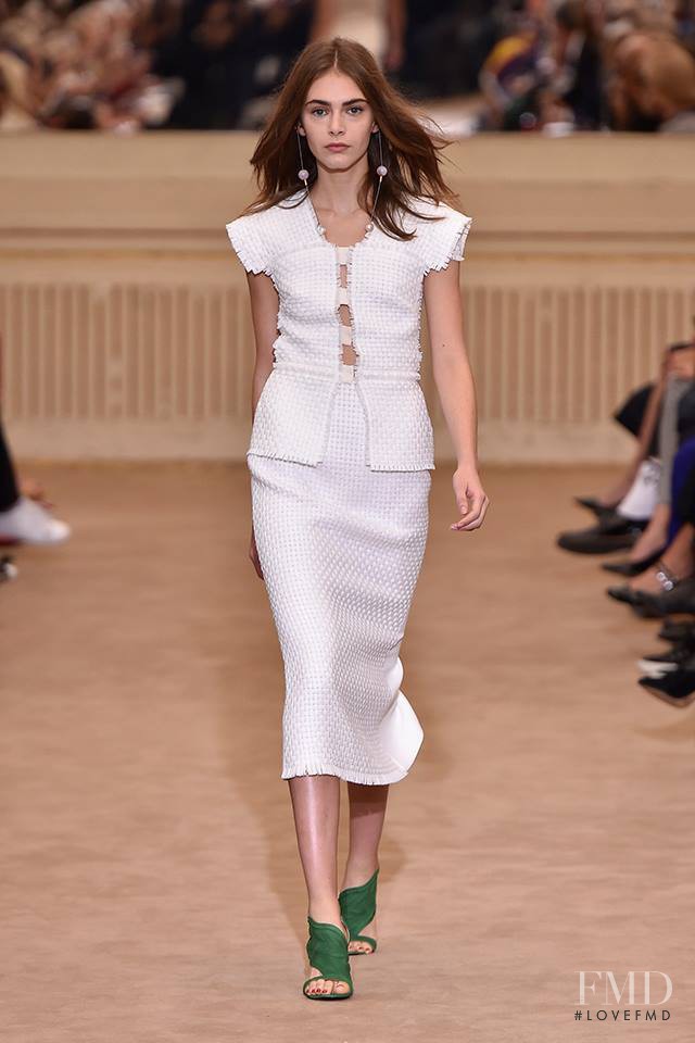 Anja Cihoric featured in  the Roland Mouret fashion show for Spring/Summer 2016