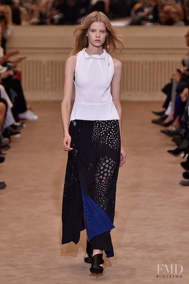 Kadri Vahersalu featured in  the Roland Mouret fashion show for Spring/Summer 2016